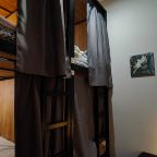 Капсула, Хостел Мир