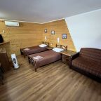 Трёхместный и более (Трехместный Стандарт), База отдыха Надежда