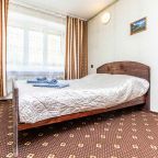 Одноместный (Стандарт (с полутораспальной кроватью)), Гостиница Клен