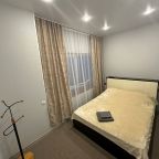 De Luxe (Комфорт+ (с одной двухспальной кроватью и диваном)), Гостиница Клен