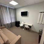 De Luxe (Комфорт+ (с одной двухспальной кроватью и диваном)), Гостиница Клен