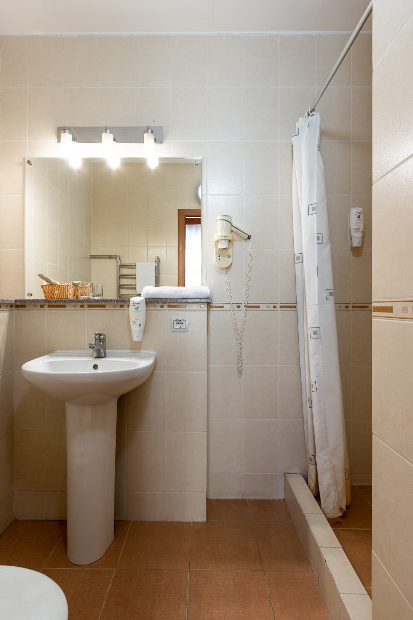 Одноместный (Одноместный номер Стандарт), Гостиница Golden Hotel