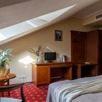 Двухместный (Улучшенный с мансардным окном), Гостиница Golden Hotel