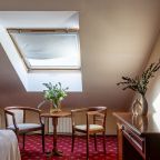 Двухместный (Улучшенный с мансардным окном), Гостиница Golden Hotel