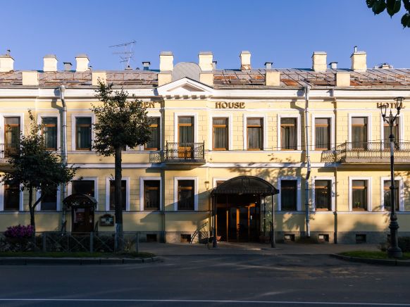 Гостиница Golden Hotel, Гатчина