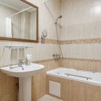 Люкс, Гостиница Прага