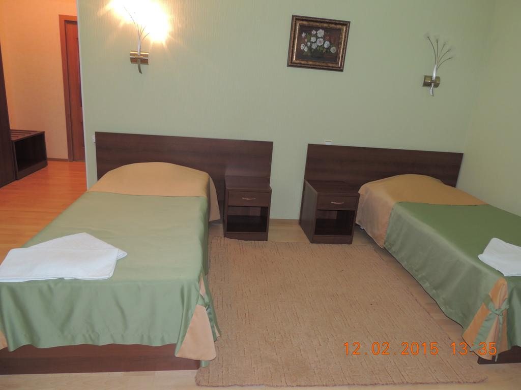 Двухместный (Стандартный двухместный номер с 2 отдельными кроватями) отеля Янтарь, Ярцево
