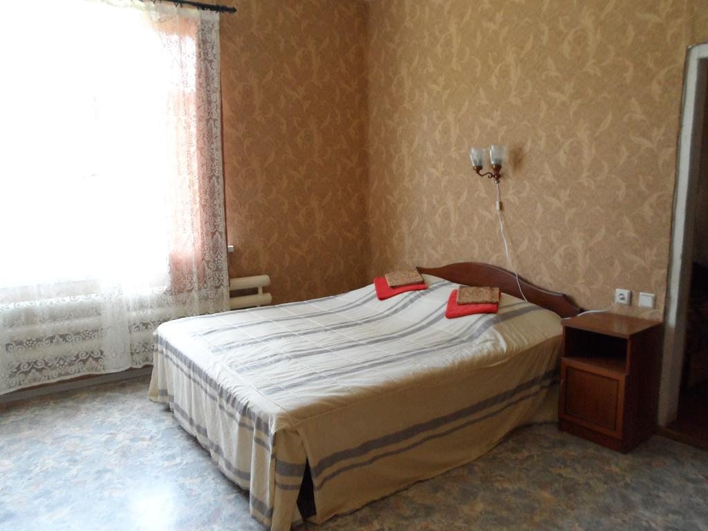 Двухместный (Двухместный номер с 1 кроватью и общей ванной комнатой) гостевого дома Солнышко, Белозерск