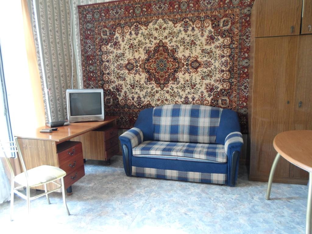 Двухместный (Двухместный номер с 2 отдельными кроватями и общей ванной комнатой) гостевого дома Солнышко, Белозерск