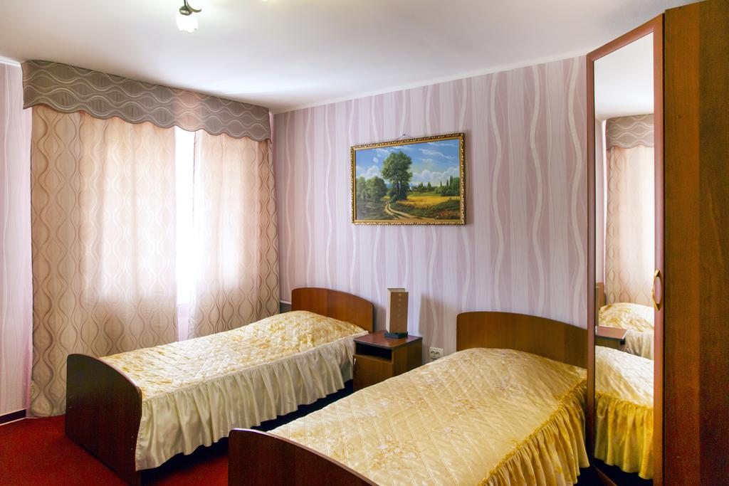 Двухместный (Стандартный двухместный номер с 2 отдельными кроватями) отеля Аквамарин, Лениногорск
