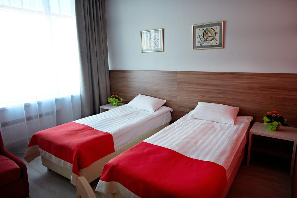 Номер с двумя односпальными кроватями в гостинице Гринн, Курск. Гостиница Гринн