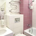Ванная комната в номере гостиницы Гринн, Курск