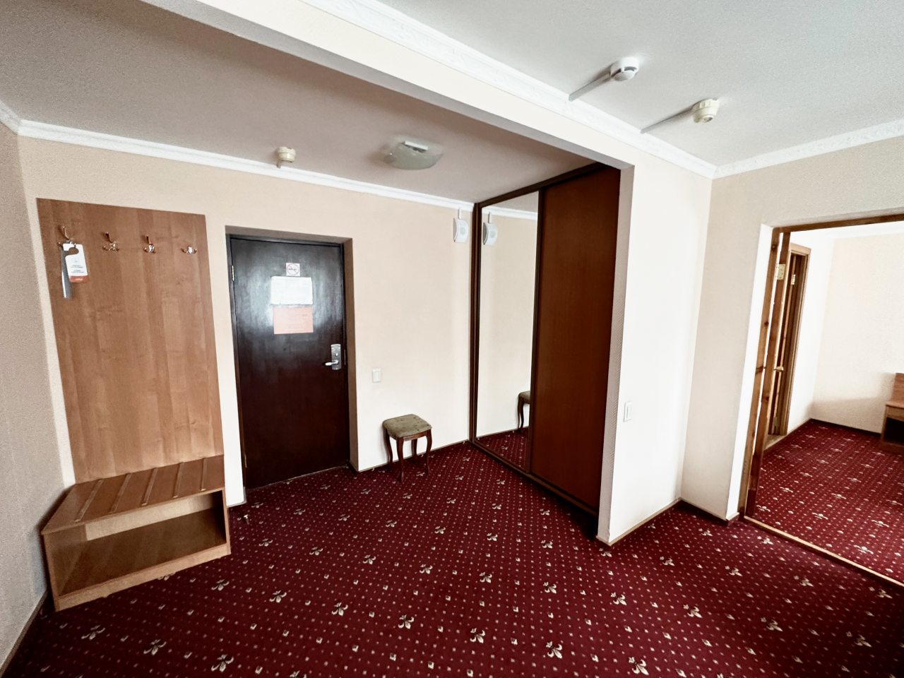 Полулюкс (Джуниор Сюит двухкомнатный), Отель Прикамье