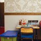 Детские книги, музыка или фильмы, Гостиница ПолиАрт