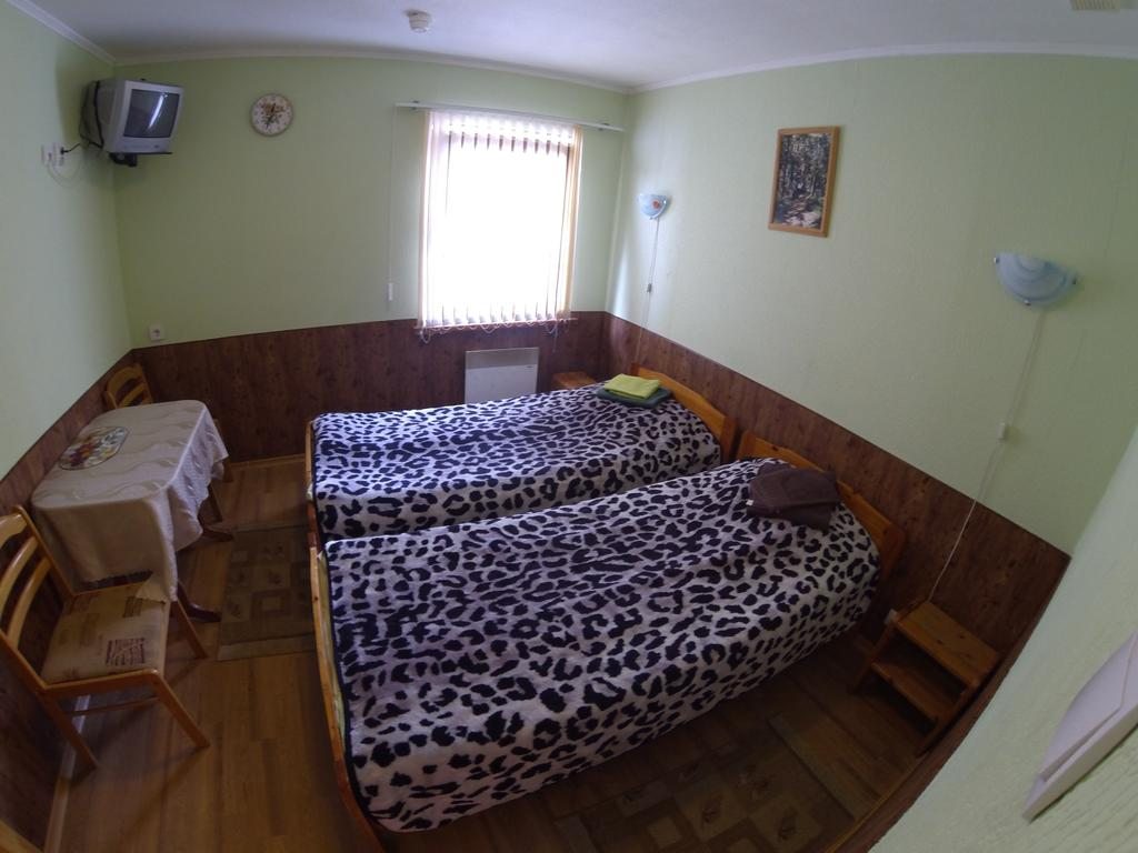 Двухместный (Бюджетный двухместный номер с 2 отдельными кроватями) мотеля Скандинавия, Выборг, Ленинградская область