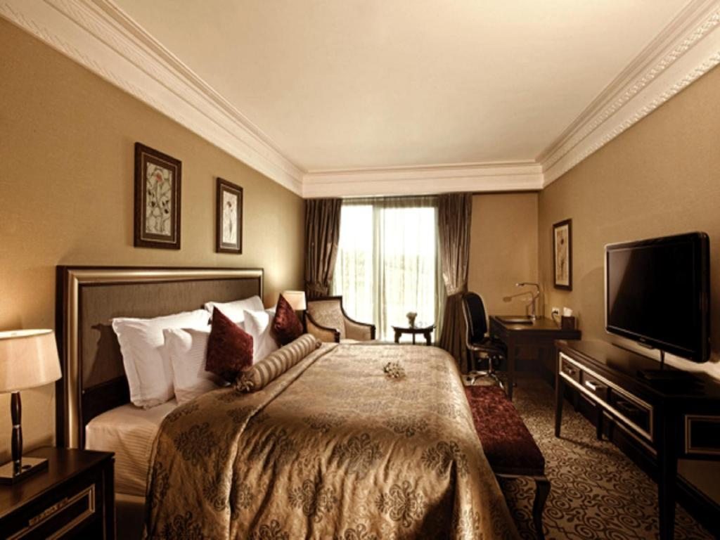 Двухместный (Клубный двухместный номер с 1 кроватью или 2 отдельными кроватями — Доступ в клубный лаундж) отеля Crowne Plaza, Стамбул
