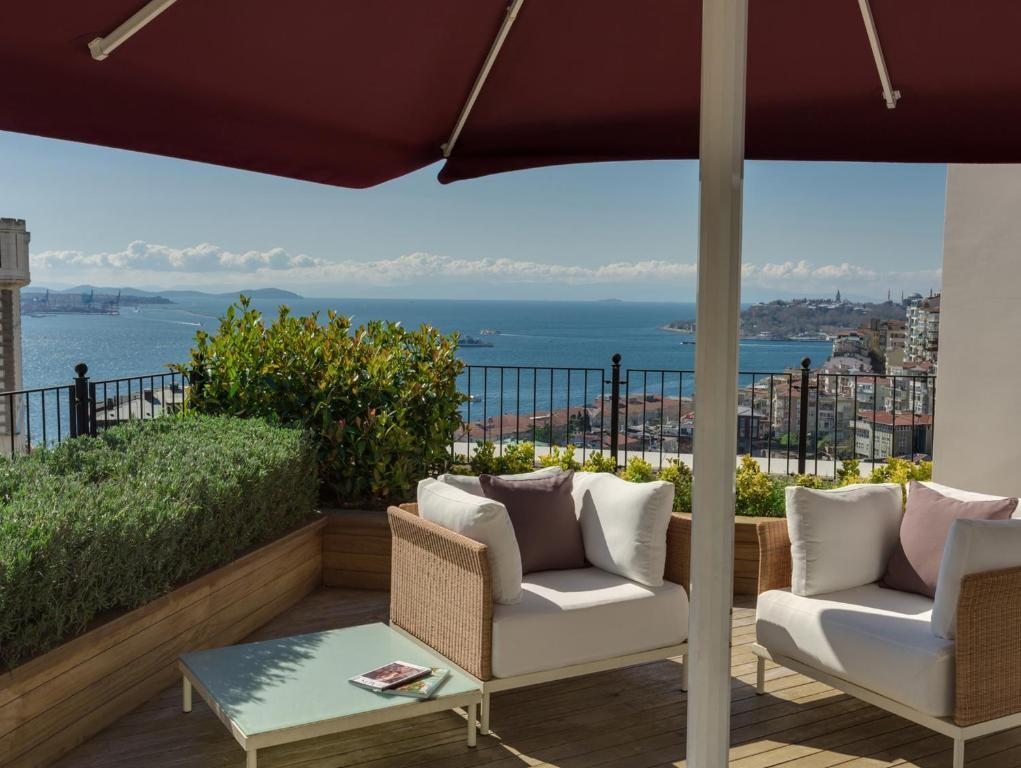 Апартаменты (Апартаменты Park Prestige Suites с 2 спальнями и террасой с видом на Босфор) отеля CVK Park Bosphorus Istanbul, Стамбул