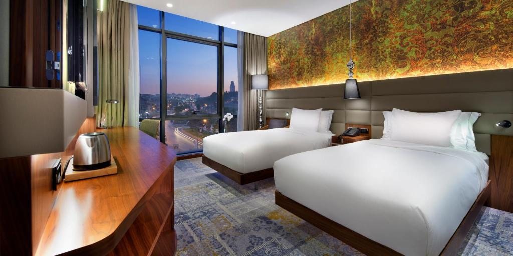 Двухместный (Двухместный номер с 2 отдельными кроватями) отеля DoubleTree by Hilton Istanbul - Piyalepasa, Стамбул