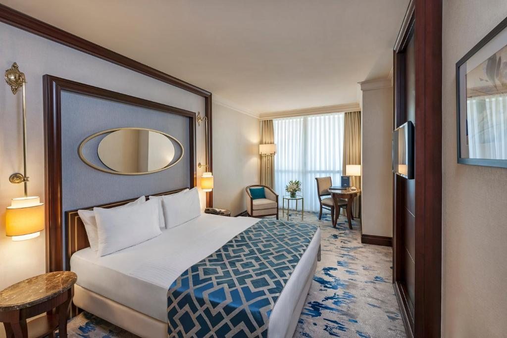 Двухместный (Улучшенный двухместный номер с 1 кроватью или 2 отдельными кроватями - Бесплатное посещение спа-салона) отеля Elite World Istanbul Hotel, Стамбул