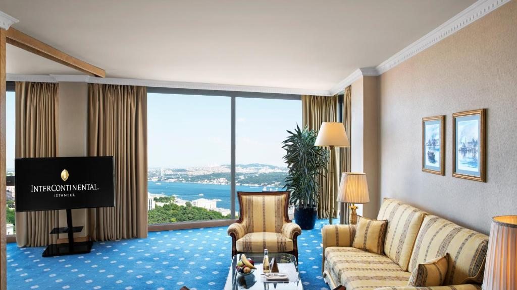 Сьюит (Бизнес-люкс с видом на море), Отель InterContinental Istanbul