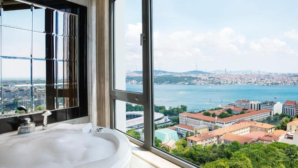 Сьюит (Люкс Босфор), Отель InterContinental Istanbul