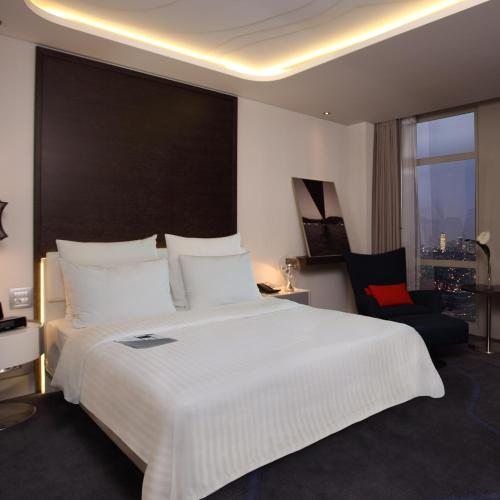 Двухместный (Двухместный номер Делюкс с 1 кроватью или 2 отдельными кроватями) отеля Le Meridien Istanbul Etiler, Стамбул