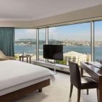 Сьюит (Президентский люкс с 3 спальнями), Отель Swissotel The Bosphorus Istanbul