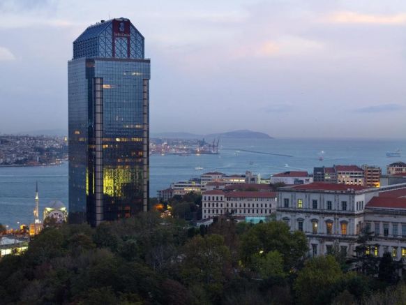 Отель The Ritz-Carlton, Istanbul at the Bosphorus