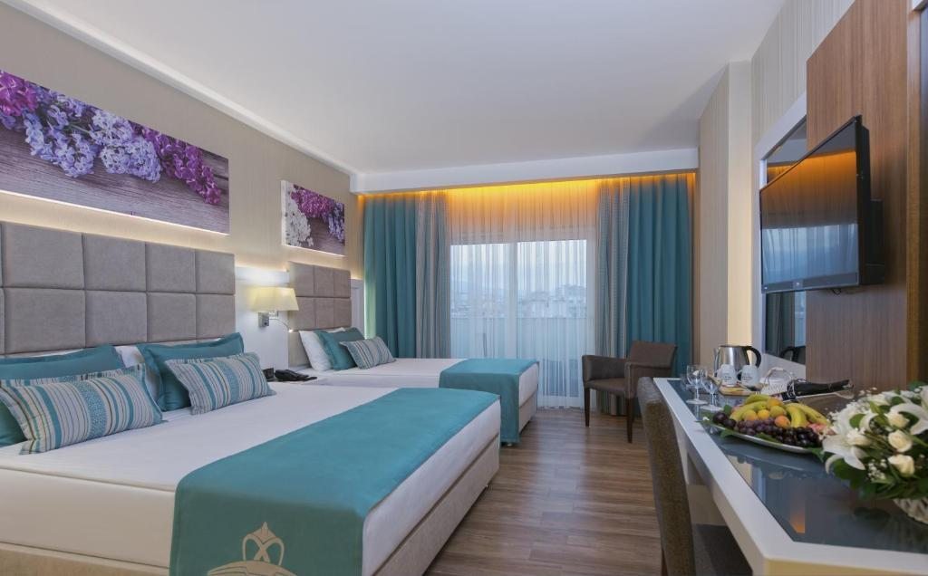Двухместный (Стандартный двухместный номер с 1 кроватью и балконом) отеля Asia Beach Resort & Spa, Алания