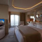 Семейный (Семейный номер с видом на город), Отель Wyndham Grand Istanbul Kalamış Marina