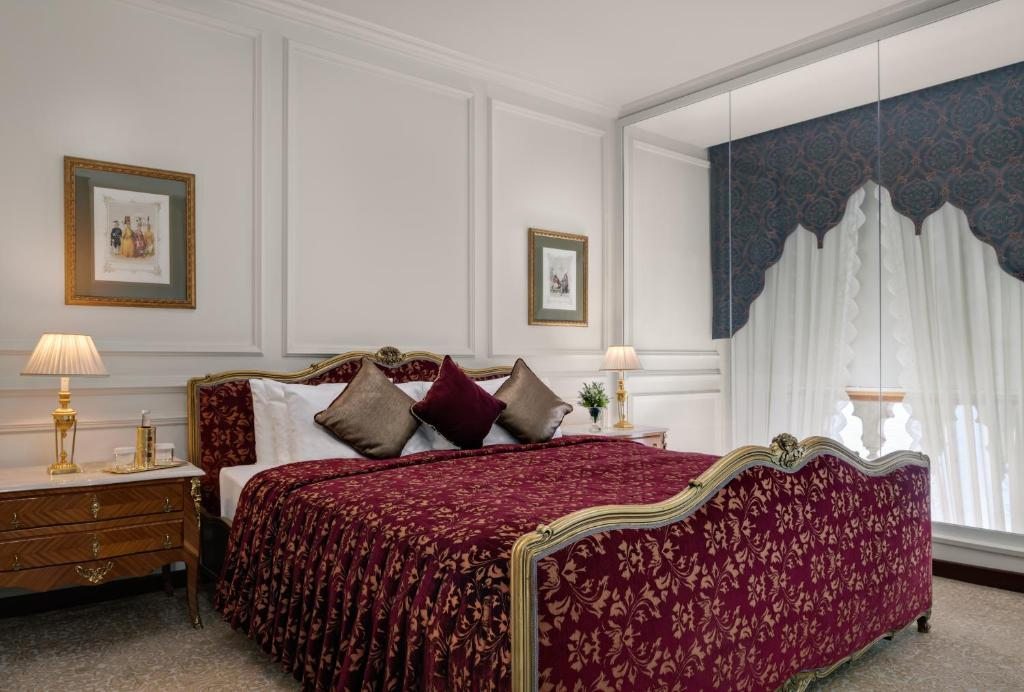 Сьюит (Люкс Palace с 1 спальней и видом на Босфор) отеля Çırağan Palace Kempinski Istanbul, Стамбул