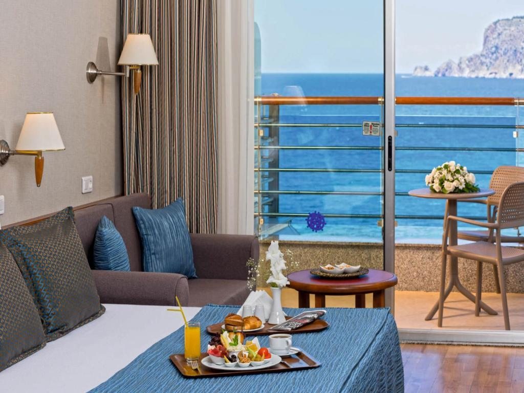 Двухместный (Двухместный номер с 1 кроватью — боковой вид на море) курортного отеля Grand Kaptan, Алания