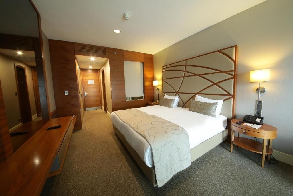Двухместный (Двухместный номер Делюкс с 1 кроватью и видом на море) отеля Cevahir Hotel Istanbul Asia, Стамбул