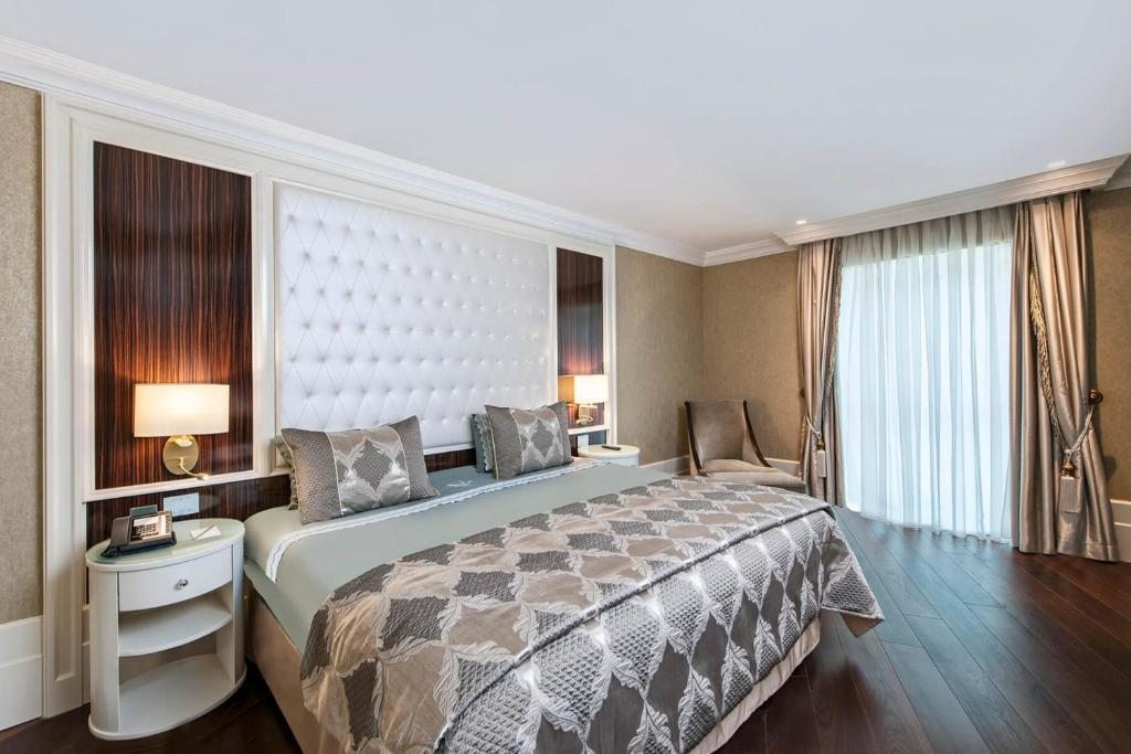 Сьюит (Люкс с кроватью размера «king-size») отеля Elite World Business, Стамбул