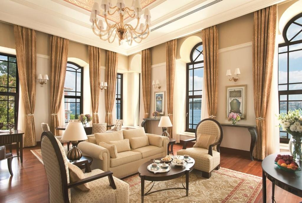 Сьюит (Люкс «Босфорский дворец» с 2 спальнями) отеля Four Seasons Hotel Istanbul at the Bosphorus, Стамбул