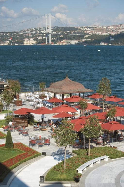 Сьюит (Люкс с 1 спальней и видом на Босфор), Отель Four Seasons Hotel Istanbul at the Bosphorus