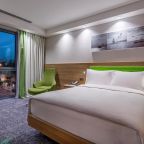 Семейный (Смежный семейный номер — Для некурящих), Отель Hampton by Hilton Istanbul Zeytinburnu