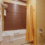 Ванная комната в гостинице Holiday Inn Perm, Пермь
