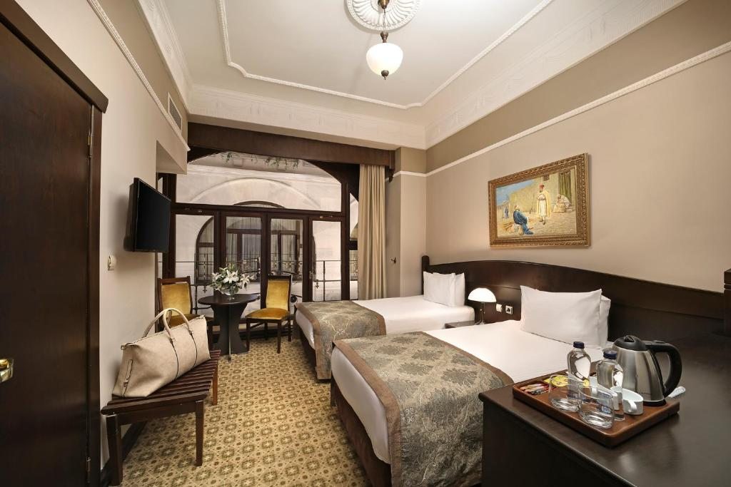 Двухместный (Номер с кроватью размера «super king-size» или 2 отдельными кроватями) отеля Legacy Ottoman, Стамбул