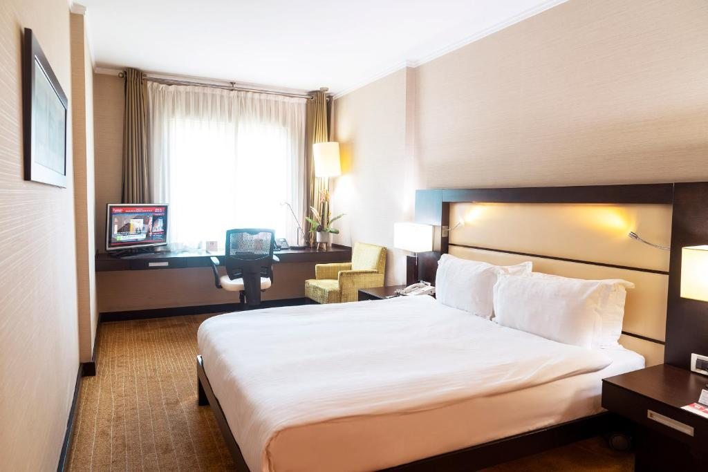 Двухместный (Стандартный двухместный номер с 1 кроватью или 2 отдельными кроватями) отеля Ramada Plaza Istanbul City Center, Стамбул