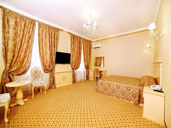 Двухместный (Бизнес-класс DBL/TWN) отеля Resident Hotel, Краснодар