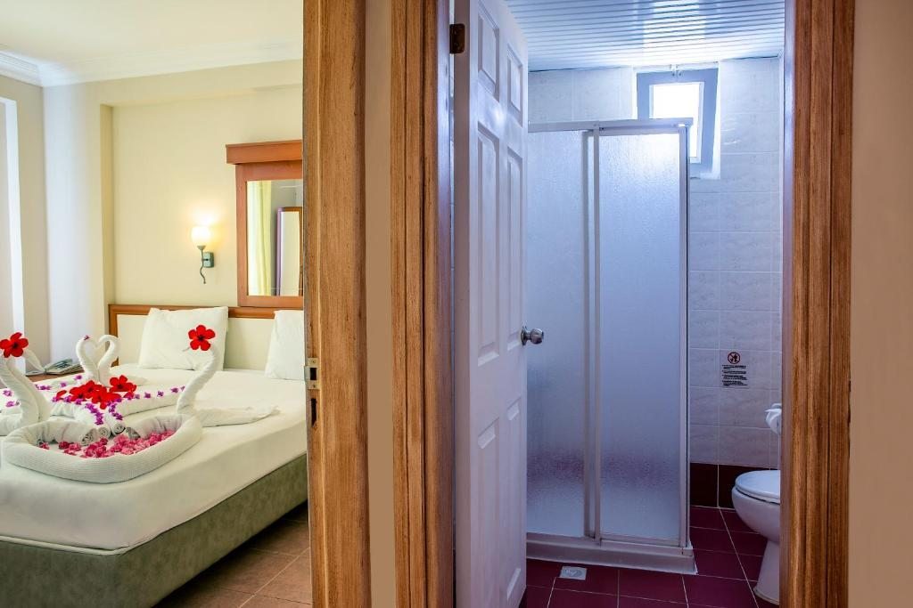 Двухместный (Стандартный двухместный номер с 1 кроватью или 2 отдельными кроватями) отеля Club Big Blue Suit Hotel - All Inclusive, Алания