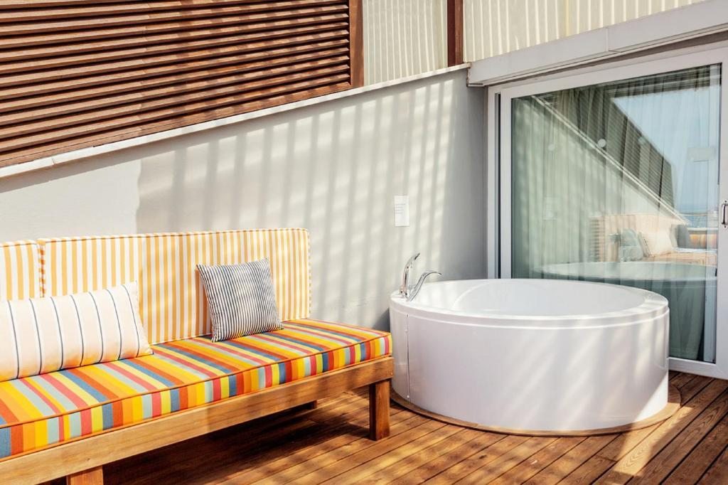 Сьюит (Люкс с гидромассажной ванной) курортного отеля Sunprime Alanya Beach, Алания