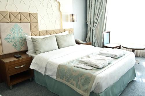 Двухместный (Улучшенный двухместный номер с 1 кроватью или 2 отдельными кроватями, вид на море) отеля Grand Star Hotel Bosphorus, Стамбул