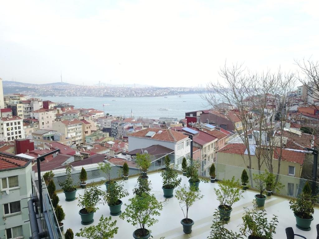 Семейный (Семейный номер с видом на море) отеля Grand Star Hotel Bosphorus, Стамбул
