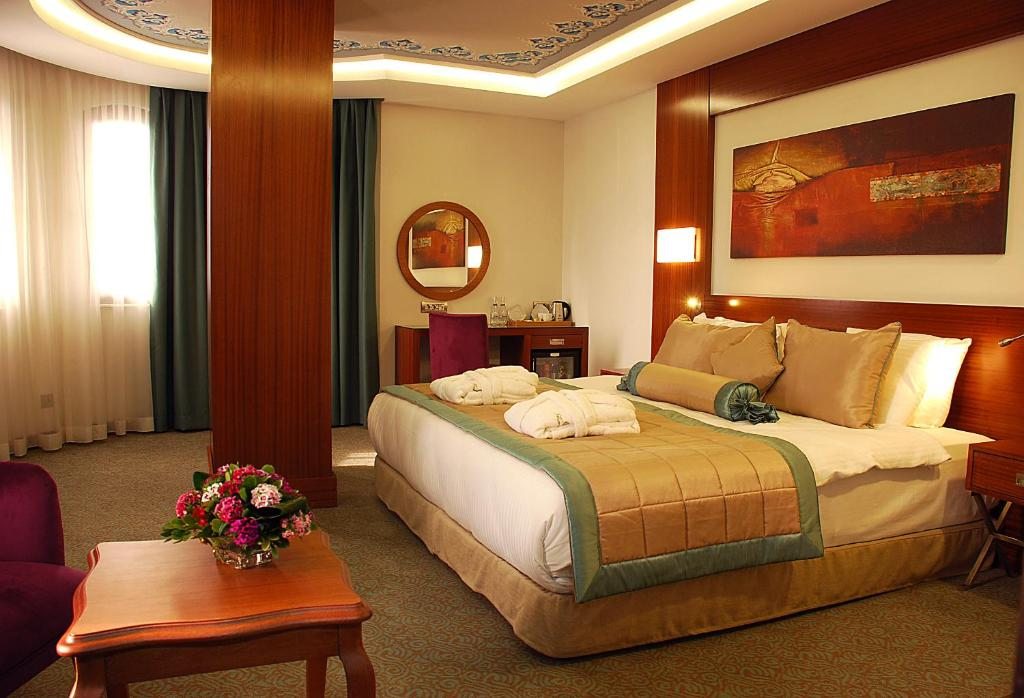 Двухместный (Улучшенный двухместный номер с 1 кроватью) отеля Hurry Inn Merter Istanbul, Стамбул