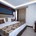 Сьюит (Роскошный люкс с гидромассажной ванной), Отель Ikbal Deluxe Hotel Istanbul