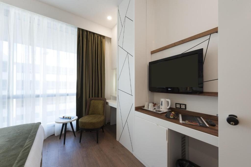 Сьюит (Junior Suite with Fast Track), Отель ISG Airport