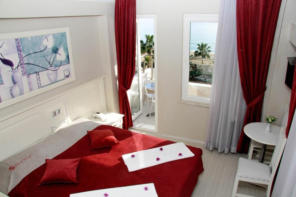 Двухместный (Стандартный двухместный номер с 1 кроватью и видом на море) отеля Savk, Алания