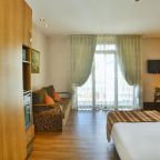 Трехместный (Улучшенный трехместный номер), Отель Konak Hotel Taksim